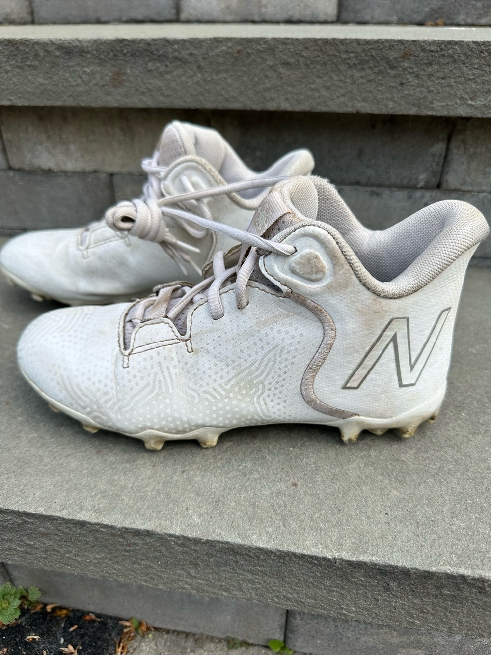 New Balance freeze Kids' White Cleats - lacrosse